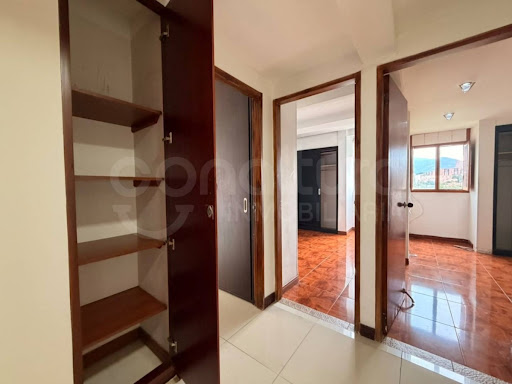 Apartamento en venta en Loma De Los Bernal, Medellín · foto 15 de 18