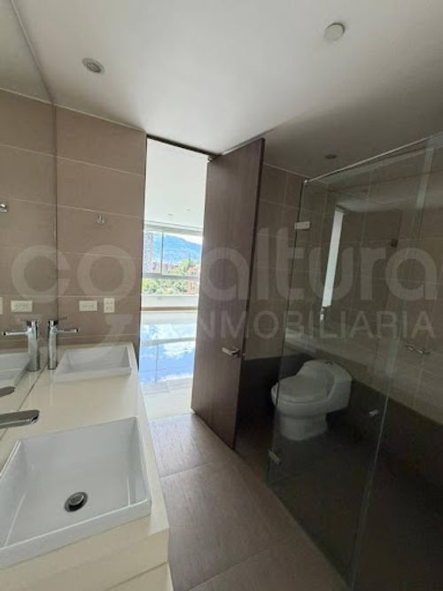 Apartamento en venta en Castropol, Medellín · foto 6 de 18