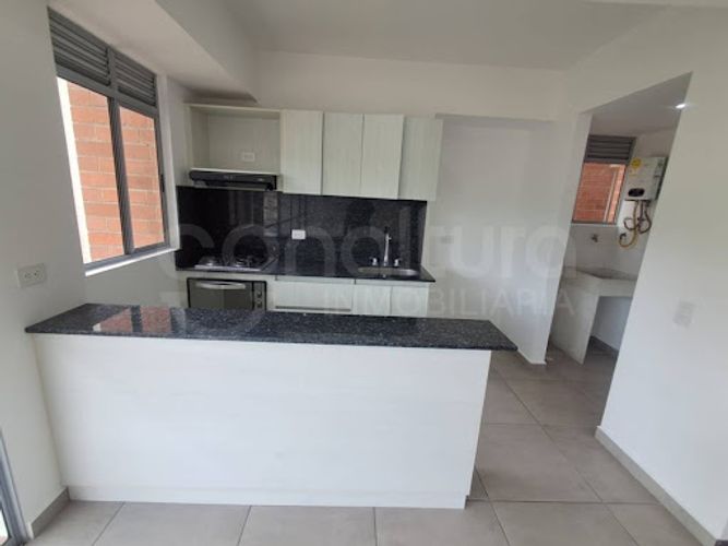 Apartamento de 3 alcobas en arriendo en Aves Maria, Sabaneta, 90 m² · foto 18 de 20