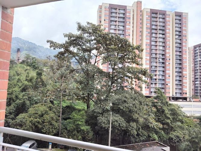 Apartamento de 3 alcobas en venta en Zona Rural, Itagüí, 70 m² · foto 10 de 17