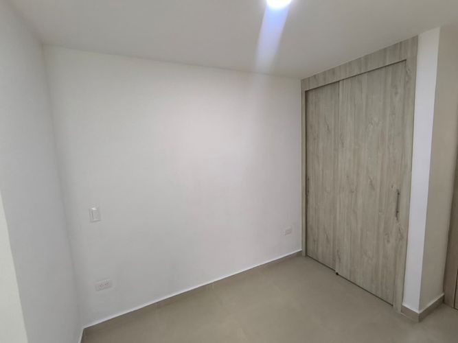 Apartamento de 2 alcobas en venta en San Joaquin, Sabaneta, 63 m² · foto 2 de 12
