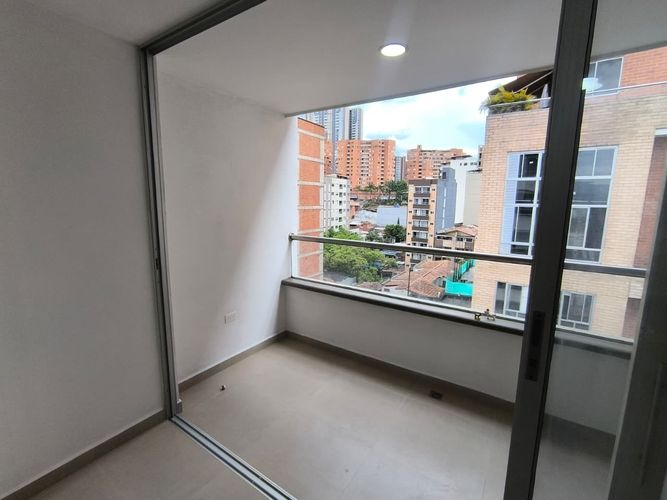 Apartamento de 2 alcobas en venta en San Joaquin, Sabaneta, 63 m² · foto 8 de 12