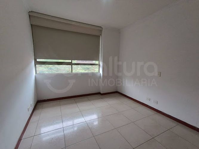 Apartamento de 3 alcobas en arriendo en Bosques De Zuñiga, Medellín, 150 m² · foto 4 de 11