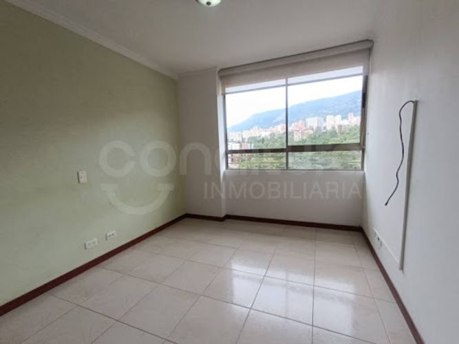 Apartamento de 3 alcobas en arriendo en Bosques De Zuñiga, Medellín, 150 m² · foto 5 de 11
