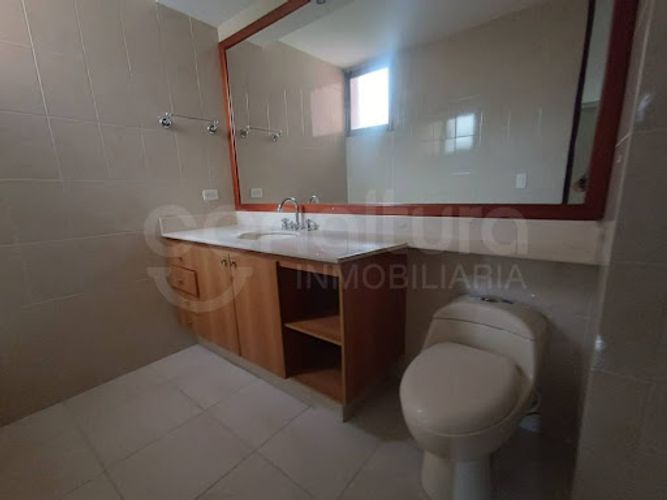 Apartamento de 3 alcobas en arriendo en Bosques De Zuñiga, Medellín, 150 m² · foto 10 de 11