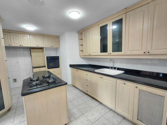 Apartamento de 4 alcobas en arriendo en Las Lomas, Medellín, 200 m² · foto 3 de 24