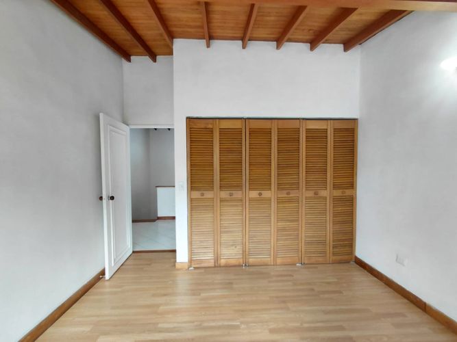 Apartamento de 4 alcobas en arriendo en Las Lomas, Medellín, 200 m² · foto 6 de 24