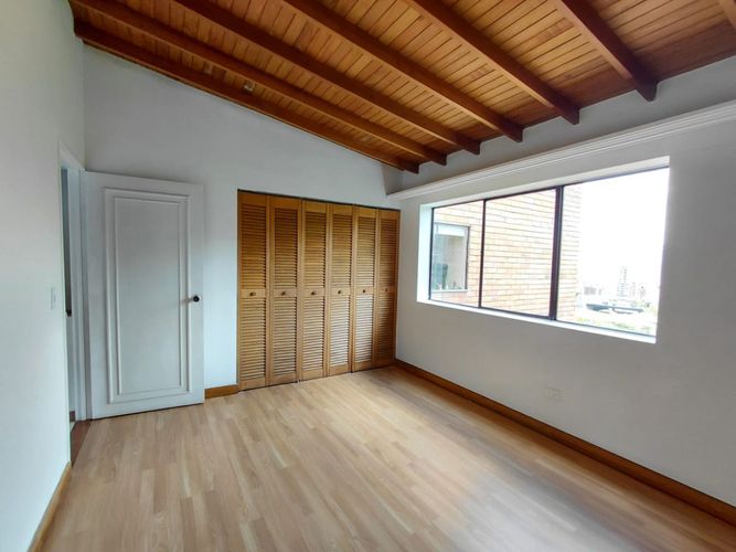 Apartamento de 4 alcobas en arriendo en Las Lomas, Medellín, 200 m² · foto 7 de 24