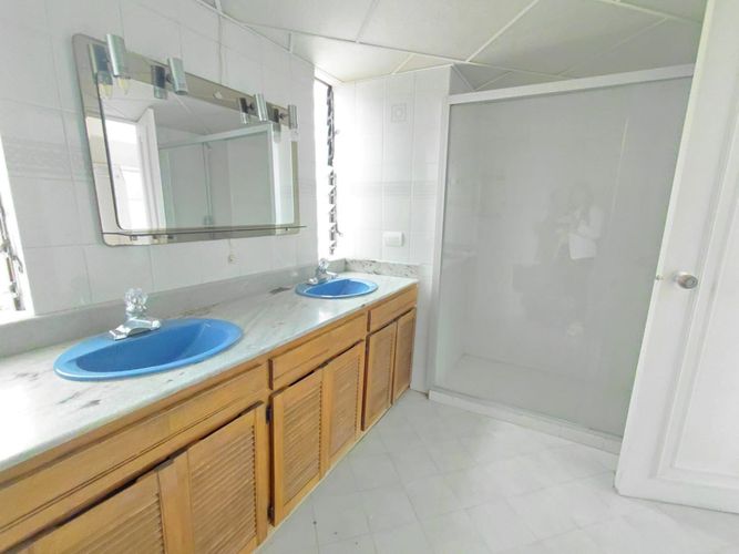 Apartamento de 4 alcobas en arriendo en Las Lomas, Medellín, 200 m² · foto 11 de 24