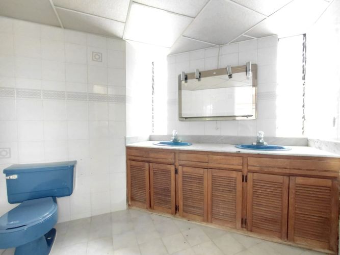 Apartamento de 4 alcobas en arriendo en Las Lomas, Medellín, 200 m² · foto 12 de 24