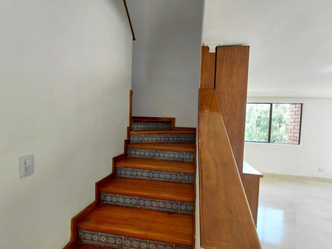 Apartamento de 4 alcobas en arriendo en Las Lomas, Medellín, 200 m² · foto 19 de 24
