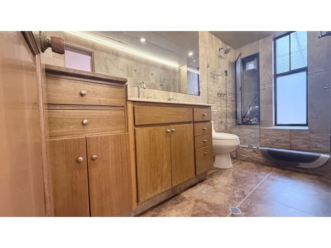 Apartamento de 3 alcobas en venta en La Carolina, Bogotá, 303 m² · foto 6 de 20