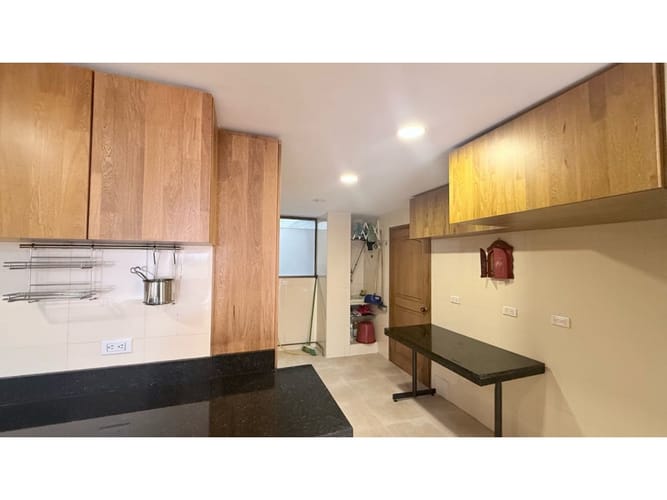 Apartamento de 3 alcobas en venta en La Carolina, Bogotá, 303 m² · foto 14 de 20