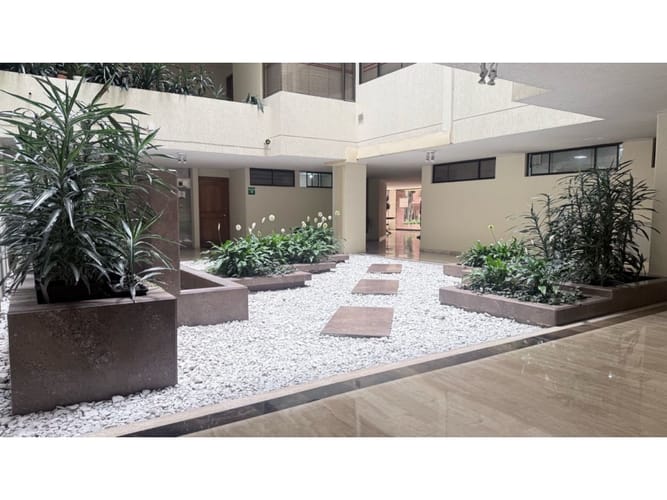 Apartamento de 3 alcobas en venta en La Carolina, Bogotá, 303 m² · foto 17 de 20