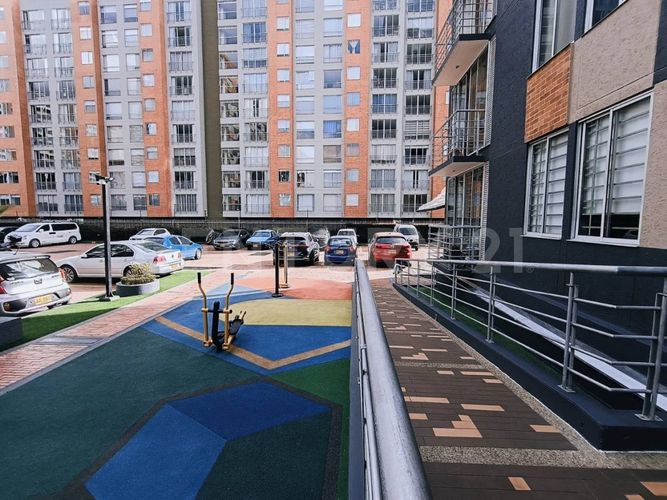 Apartamento en venta en Villemar Fontibon, Bogotá · foto 3 de 20