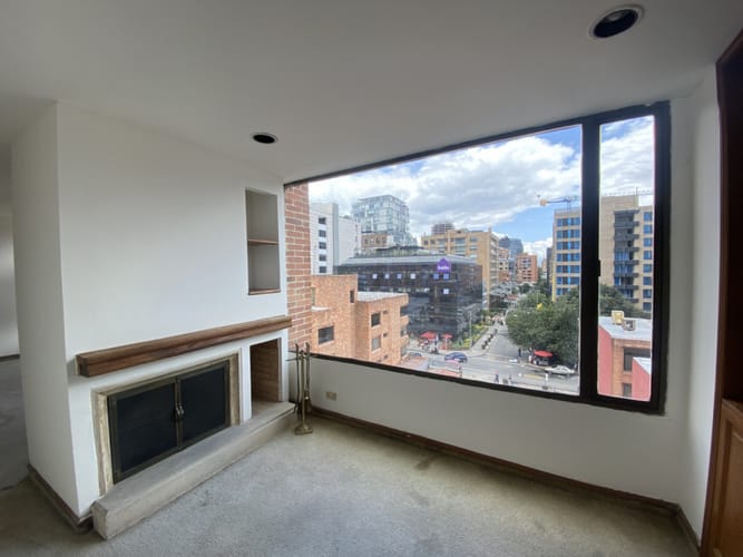 Apartamento de 3 alcobas en venta en Chico, Bogotá, 167 m² · foto 4 de 24