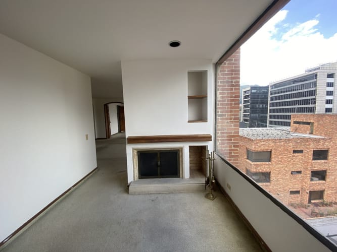 Apartamento de 3 alcobas en venta en Chico, Bogotá, 167 m² · foto 5 de 24