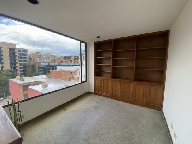 Apartamento de 3 alcobas en venta en Chico, Bogotá, 167 m² · foto 6 de 24
