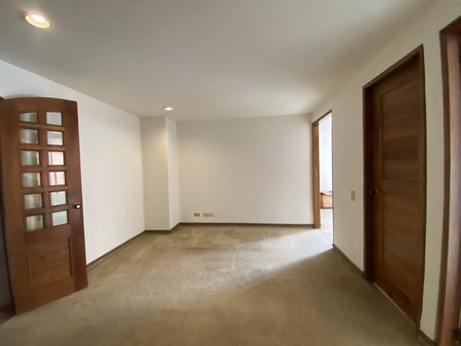Apartamento de 3 alcobas en venta en Chico, Bogotá, 167 m² · foto 17 de 24