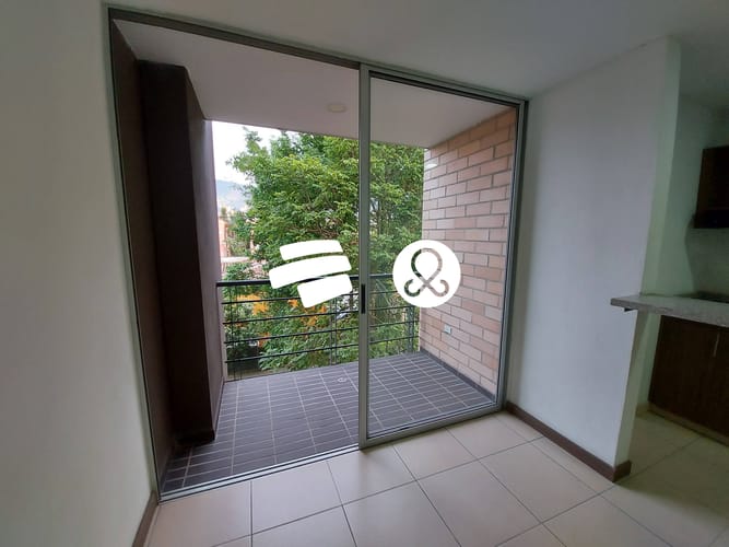 Apartamento en venta en Viviendas Del Sur, Itagüí · foto 2 de 9