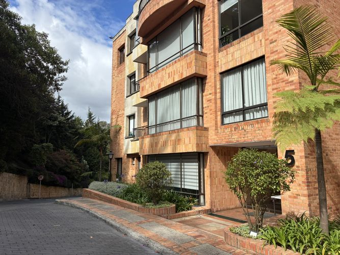 Apartamento de 3 alcobas en venta en Altos De Suba, Bogotá, 151 m² · foto 2 de 24