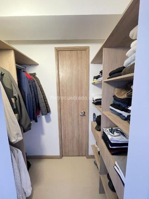 Apartamento de 2 alcobas en venta en Las Lomitas, Sabaneta, 60 m² · foto 10 de 17