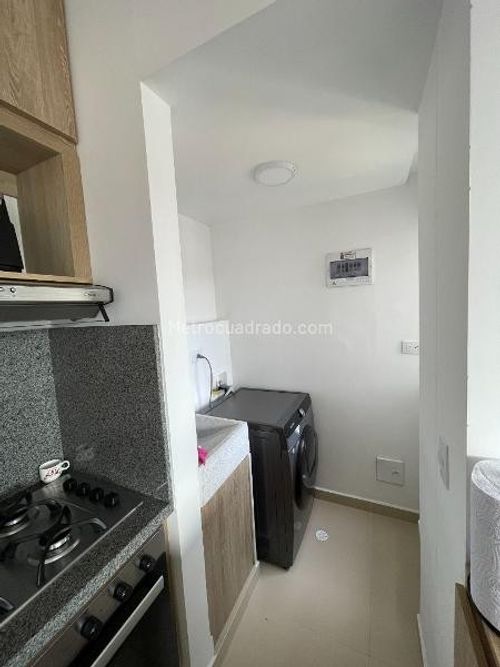 Apartamento de 2 alcobas en venta en Las Lomitas, Sabaneta, 60 m² · foto 16 de 17