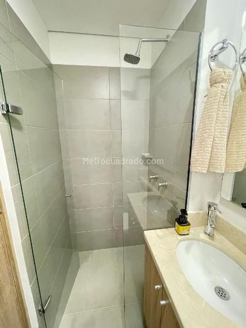 Apartamento de 2 alcobas en venta en Las Lomitas, Sabaneta, 60 m² · foto 9 de 17