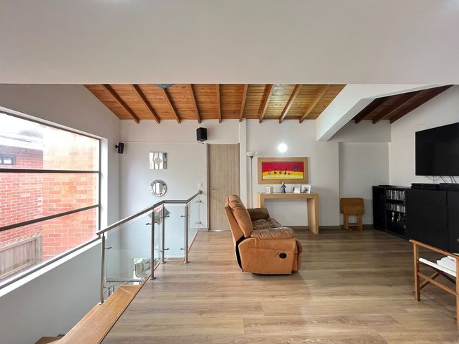 Casa de 3 alcobas en arriendo en Los Naranjos, Envigado, 300 m² · foto 10 de 20