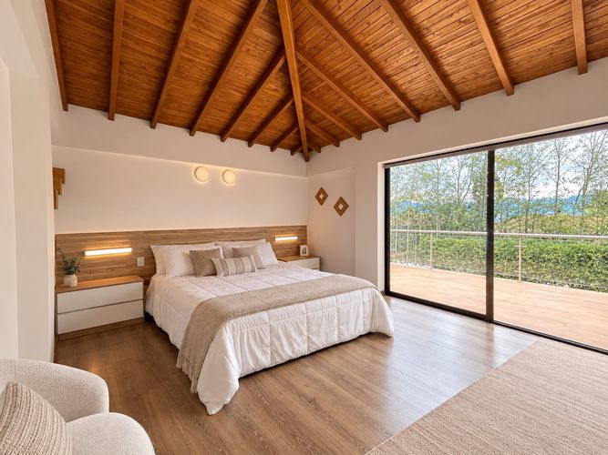 Casa de 3 alcobas en arriendo en Los Naranjos, Envigado, 300 m² · foto 16 de 20