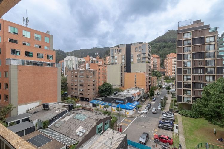 Apartamento de 2 alcobas en venta en Santa Barbara Oriental, Bogotá, 106 m² · foto 14 de 15