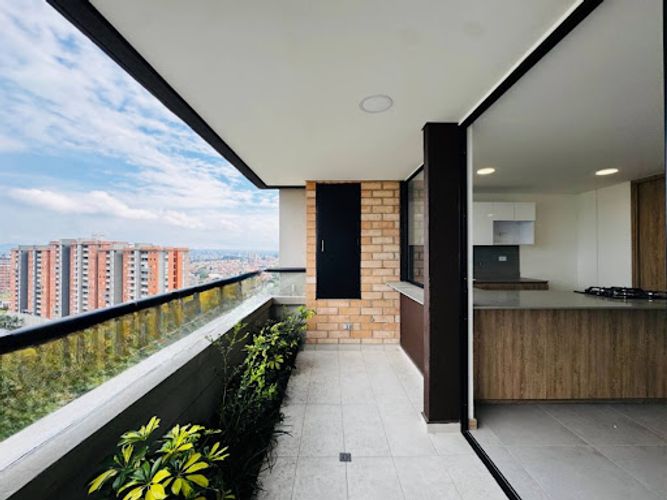 Apartamento de 2 alcobas en venta en El Porvenir, Rionegro, 76 m² · foto 3 de 24