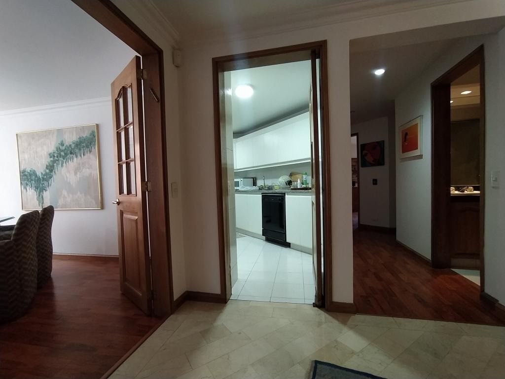 Apartamento en venta en El Dorado, Bogotá · foto 8 de 21