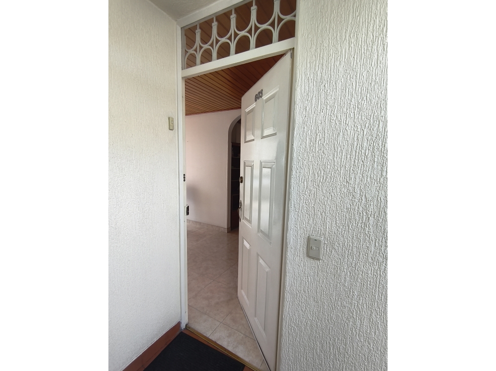 Apartamento en venta en Modelia, Bogotá · foto 2 de 24