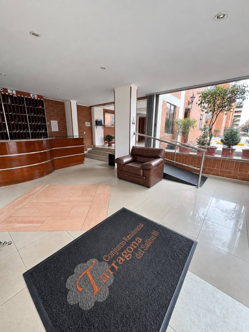 Apartamento en venta en Modelia Occidental, Bogotá · foto 2 de 24
