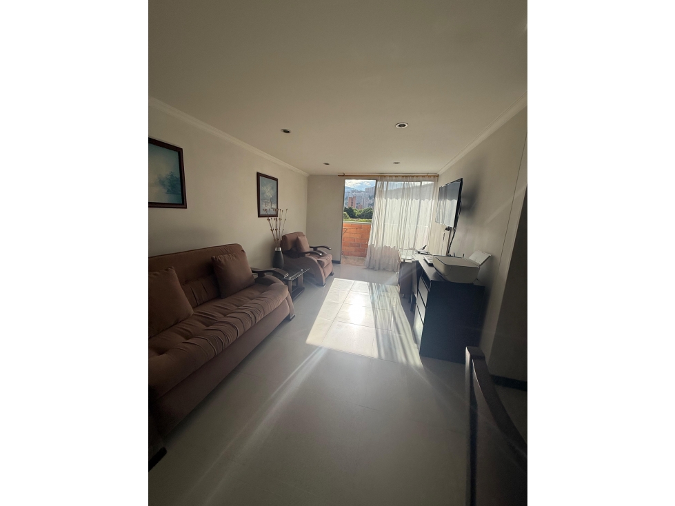 Apartamento en venta en Los Colores, Medellín · foto 9 de 18