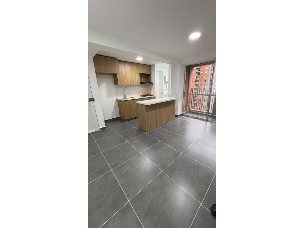 Apartamento en venta en Los Naranjos, Itagüí · foto 2 de 14