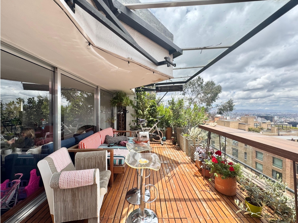 Apartamento en venta en Los Rosales, Bogotá · foto 2 de 24