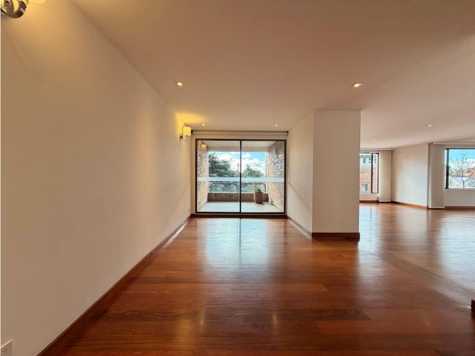 Apartamento en venta en Los Rosales, Bogotá · foto 5 de 17