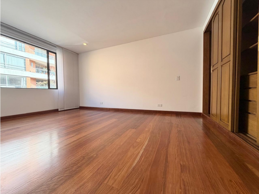 Apartamento en venta en Los Rosales, Bogotá · foto 14 de 17