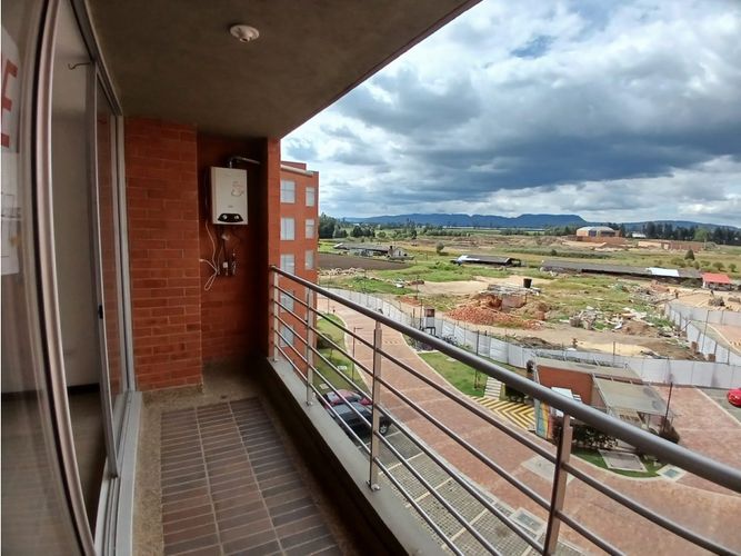 Apartamento de 2 alcobas en venta en Condominio Campestre Alhambra, Madrid, 58 m² · foto 11 de 21