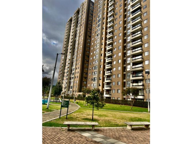 Apartamento en venta en San Jose De Bavaria, Bogotá · foto 4 de 24