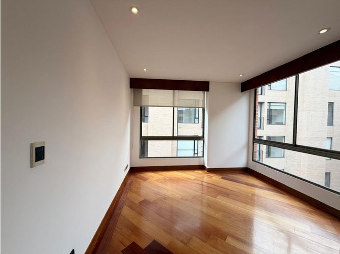 Apartamento en venta en Chicó Navarra, Bogotá · foto 2 de 11