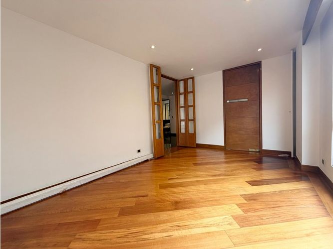 Apartamento en venta en Chicó Navarra, Bogotá · foto 4 de 11