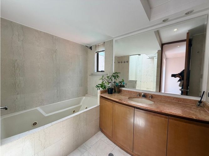 Apartamento en venta en Chicó Navarra, Bogotá · foto 7 de 11