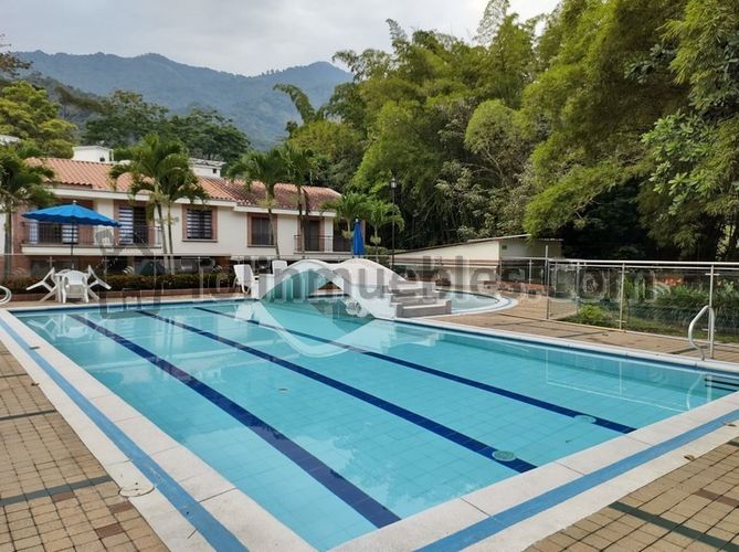 Apartamento de 4 alcobas en venta en Calambeo, Ibagué, 188 m² · foto 16 de 21