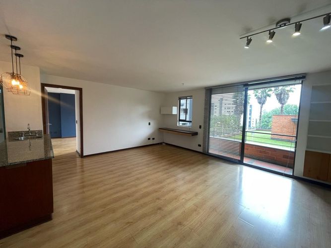 Apartaestudio en arriendo en Transversal Superior, Medellín, 70 m² · foto 4 de 13