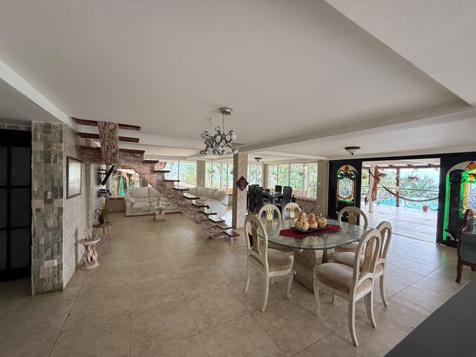 Casa de 4 alcobas en venta en Campo Alegre, Cali, 1200 m² · foto 9 de 24