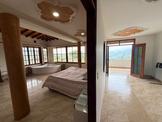 Casa de 4 alcobas en venta en Campo Alegre, Cali, 1200 m² · foto 15 de 24