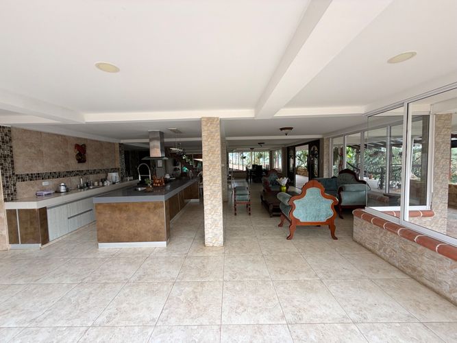 Casa de 4 alcobas en venta en Campo Alegre, Cali, 1200 m² · foto 13 de 24